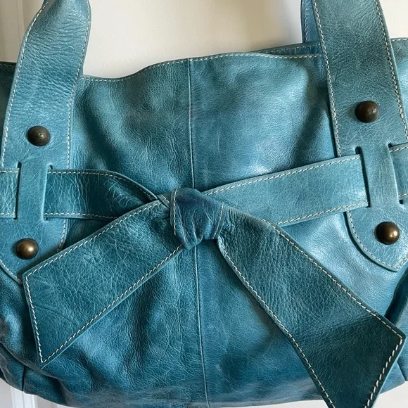 Teal Leather Bow-Front Shoulder Bag - Picture 2 of 10